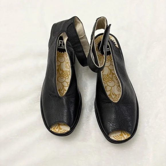 FLY London Black Leather Yaya Peep Toe Wedge Sandal Women's Size 37 - Picture 5 of 9